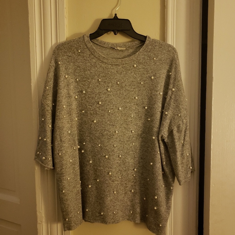 Zara gray oversized sweater with pearls